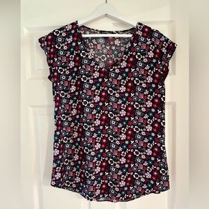 Express women’s multicolor floral top with cuffed sleeves & v-neck, size small.